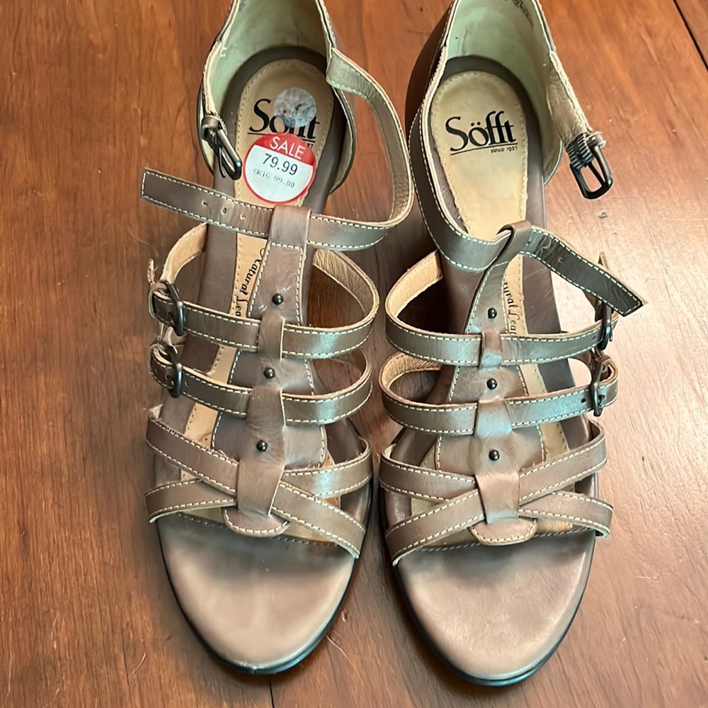 Sofft Solana heels in plover grey 10m